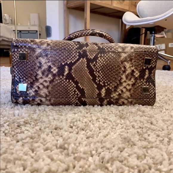 Snakeskin Micheal Kors Crossbody bag / purse MK. - Picture 6 of 8